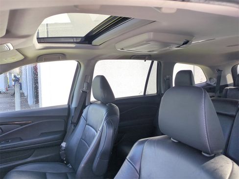 Used 2021 Honda Pilot Touring image 24