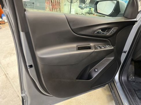 Used 2024 Chevrolet Equinox LT AWD/4WD image 12