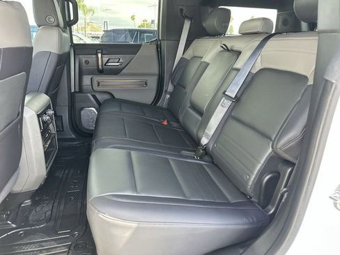 Certified 2025 GMC Hummer EV 2X AWD/4WD image 26