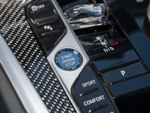 Used 2024 BMW X6 M60i w/ Dynamic Handling Package image 34