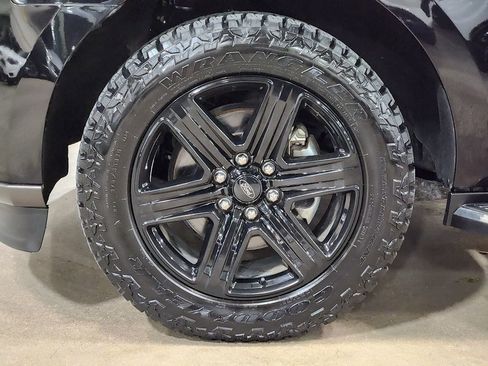 Used 2021 Ford Expedition Max XLT image 29