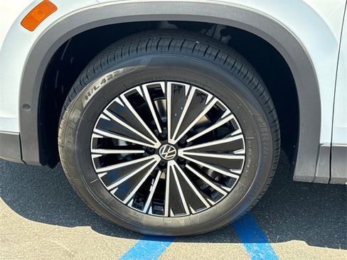 New 2025 Volkswagen Tiguan S image 13