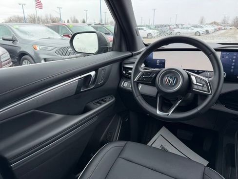 Used 2025 Buick Enclave Preferred image 18