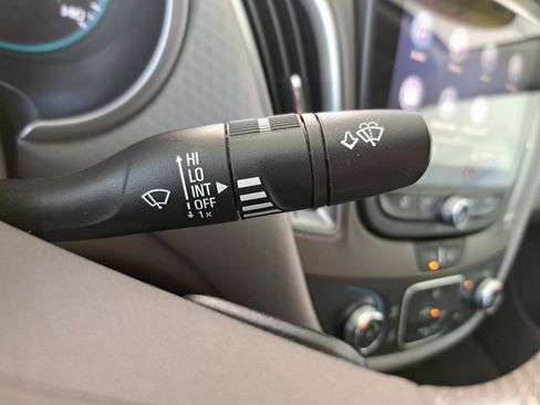 Used 2025 Chevrolet Malibu LS image 22