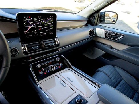 Used 2021 Lincoln Navigator L Black Label w/ Cargo Convenience Package image 25