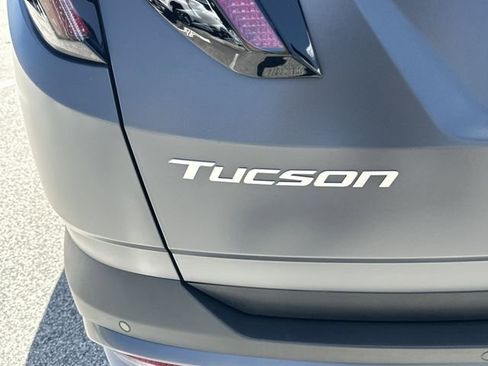 Used 2025 Hyundai Tucson Limited FWD image 8