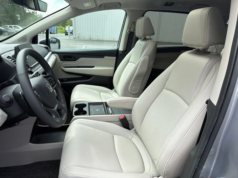 Certified 2026 Honda Odyssey EX-L image 17