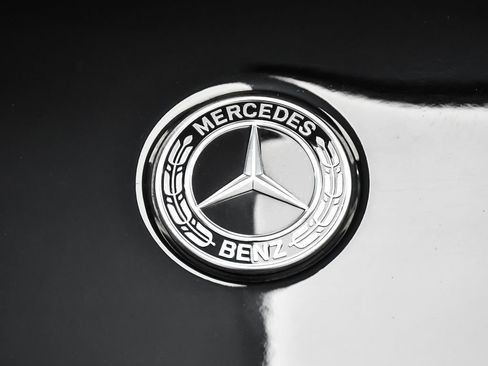 Used 2023 Mercedes-Benz GLB 250 4MATIC w/ Premium Package image 96