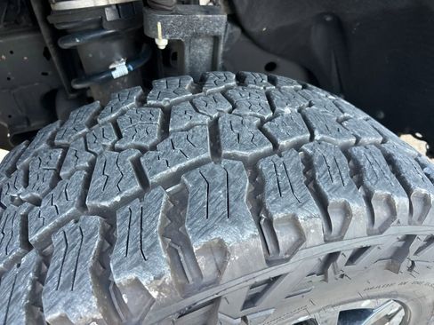 Certified 2023 GMC Sierra 1500 AT4 w/ AT4 Premium Package image 31