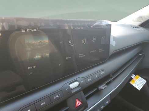 Used 2025 Kia K4 FWD image 17