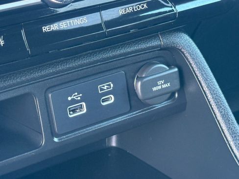 Used 2025 Honda Pilot Black Edition image 21