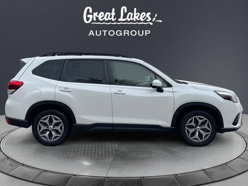 Used 2023 Subaru Forester Premium AWD/4WD image 6