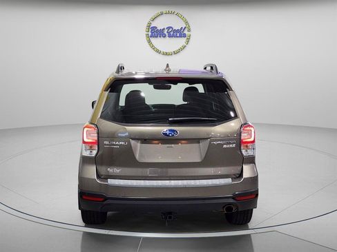 Used 2017 Subaru Forester 2.5i Touring AWD/4WD image 5