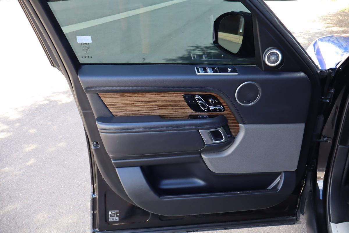 Used 2019 Land Rover Range Rover HSE AWD/4WD image 24