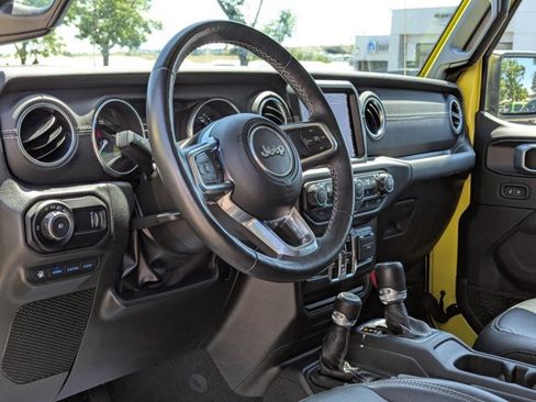 Used 2023 Jeep Wrangler Unlimited Sahara w/ Cold Weather Group AWD/4WD image 11