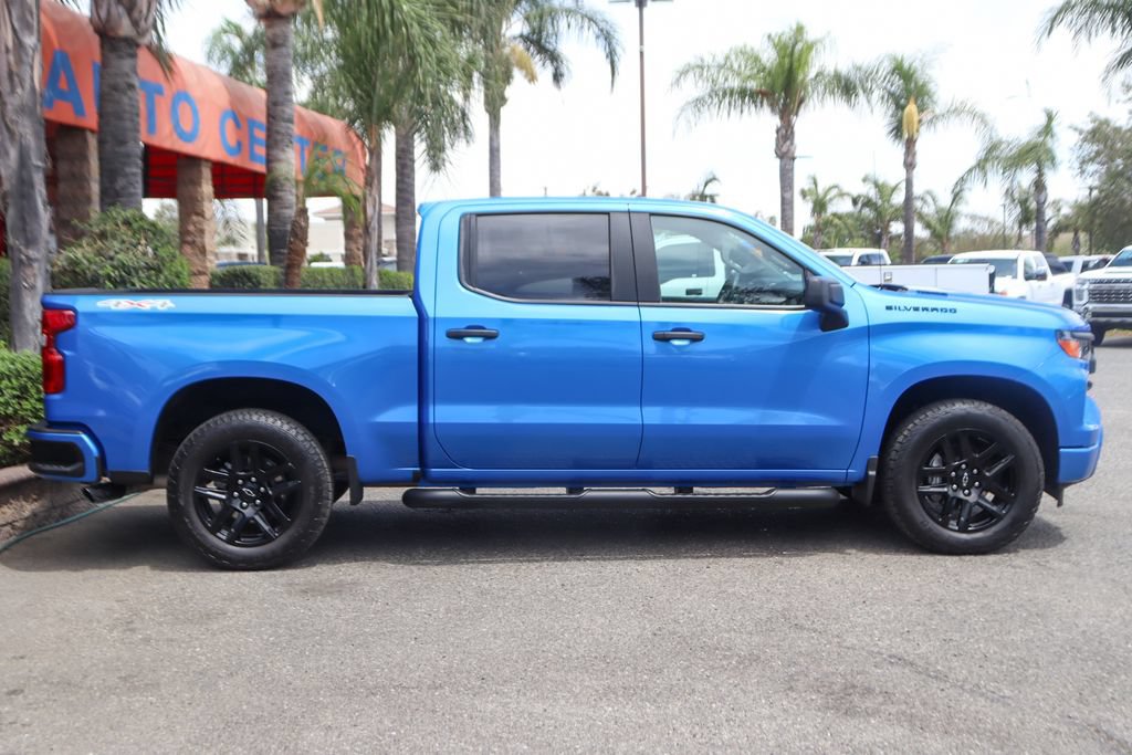 Used 2025 Chevrolet Silverado 1500 Custom w/ Turbomax Blackout Package AWD/4WD image 10