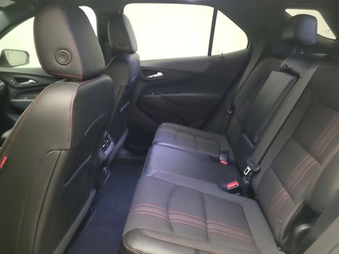 Used 2023 Chevrolet Equinox RS FWD image 18