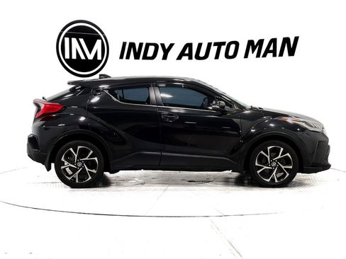 Used 2020 Toyota C-HR XLE image 3