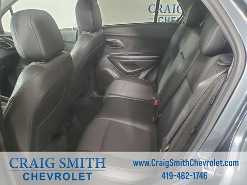 Used 2021 Chevrolet Trax LT w/ Driver Confidence Package FWD image 12