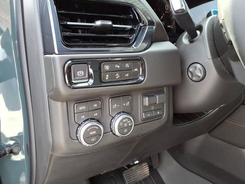 New 2026 GMC Yukon AT4 w/ AT4 Premium Plus Package AWD/4WD image 11