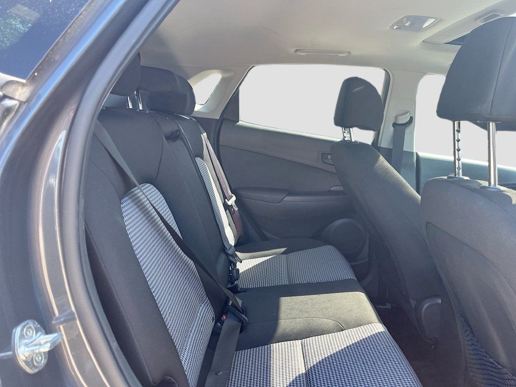 Used 2021 Hyundai Kona SEL Plus FWD image 27