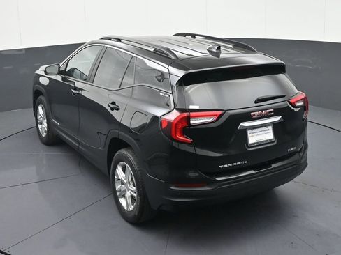 Certified 2023 GMC Terrain SLE w/ Driver Convenience Package AWD/4WD image 22