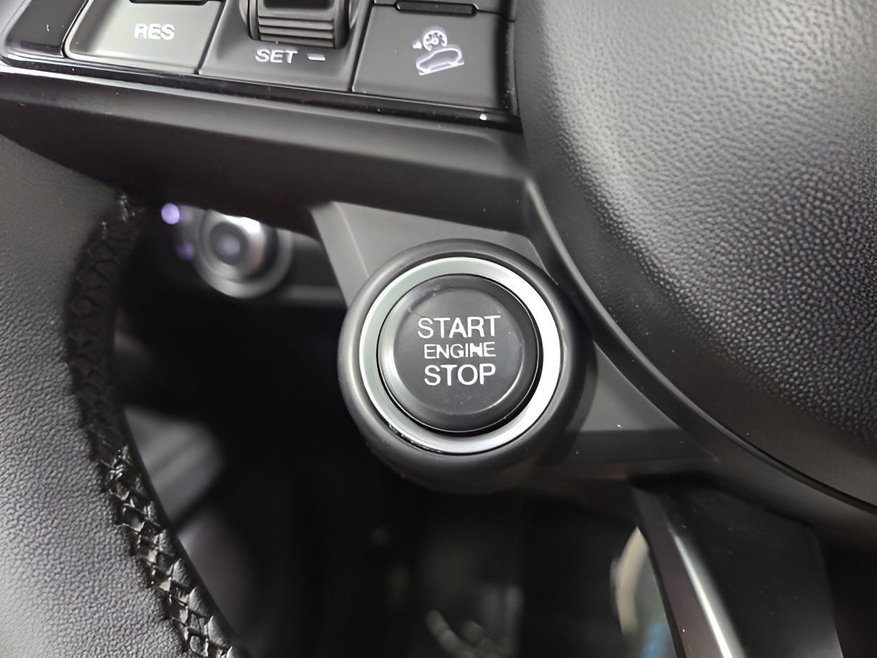 Used 2021 Alfa Romeo Stelvio Ti AWD/4WD image 36