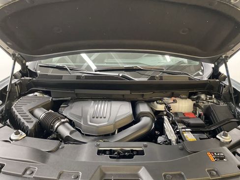 Used 2025 GMC Acadia Elevation image 13