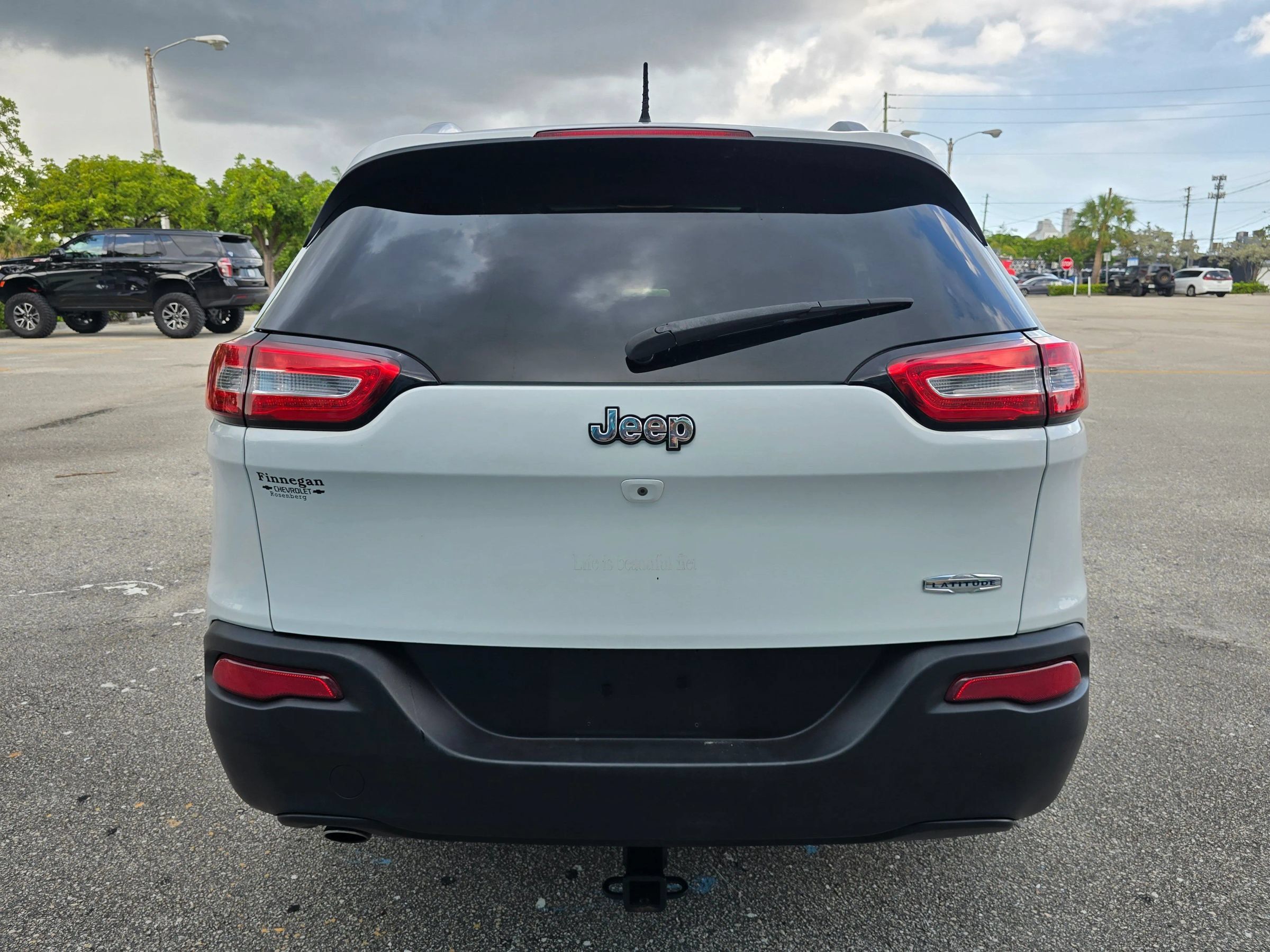 Used 2014 Jeep Cherokee Latitude w/ Comfort/Convenience Group FWD image 8
