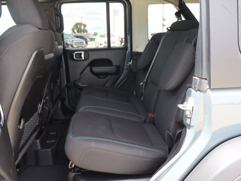 Used 2025 Jeep Wrangler Unlimited Rubicon 4xe w/ Safety Group AWD/4WD image 10