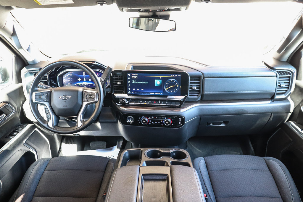 Used 2024 Chevrolet Silverado 1500 LT Trail Boss AWD/4WD image 12