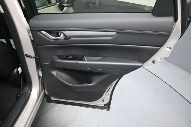Certified 2025 MAZDA CX-5 AWD 2.5 S w/ Preferred Package image 18