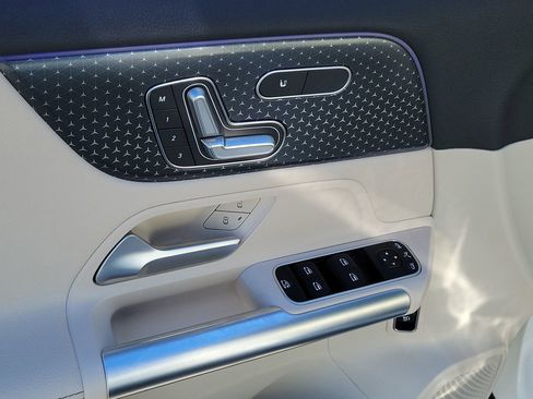 Certified 2025 Mercedes-Benz GLA 250 image 22