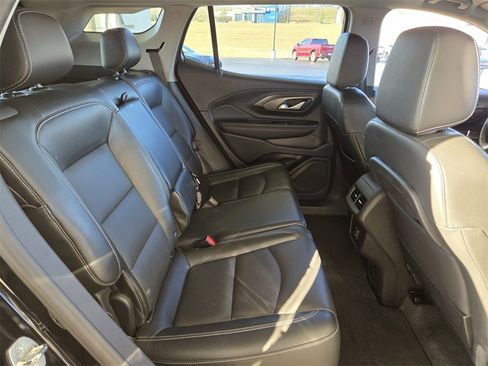 Used 2024 GMC Terrain SLT image 20