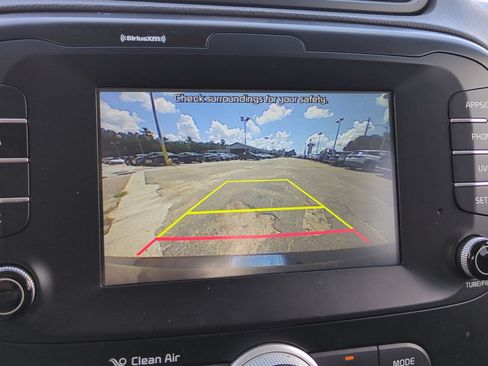 Used 2019 Kia Soul + FWD image 20