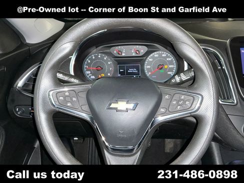 Used 2020 Chevrolet Malibu LT FWD image 19