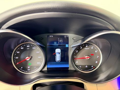 Used 2021 Mercedes-Benz GLC 300 4MATIC image 19