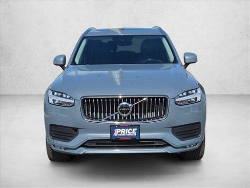 Used 2020 Volvo XC90 T6 Momentum AWD/4WD image 2