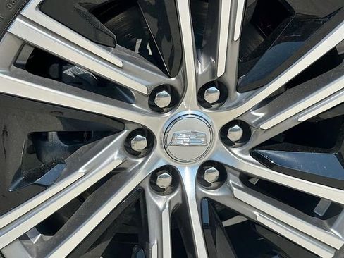 New 2025 Cadillac Lyriq Luxury image 25