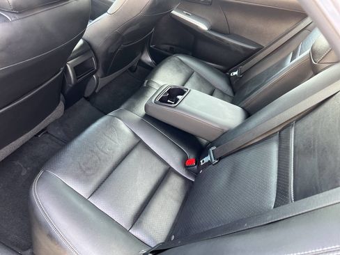 Used 2012 Toyota Camry SE image 8