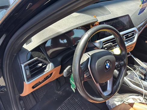 Used 2019 BMW 330i xDrive Sedan w/ Convenience Package AWD/4WD image 3