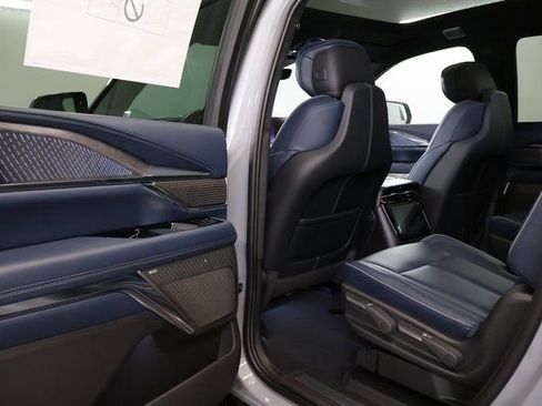 New 2026 Cadillac Escalade IQL Sport 2 w/ LPO, ONYX Package image 26