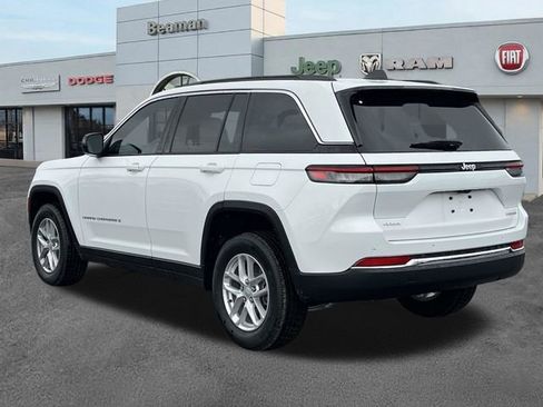 New 2025 Jeep Grand Cherokee Laredo w/ Luxury Tech Group I AWD/4WD image 6