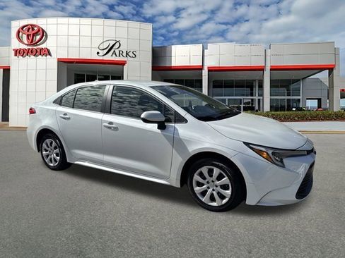 Certified 2024 Toyota Corolla LE image 1