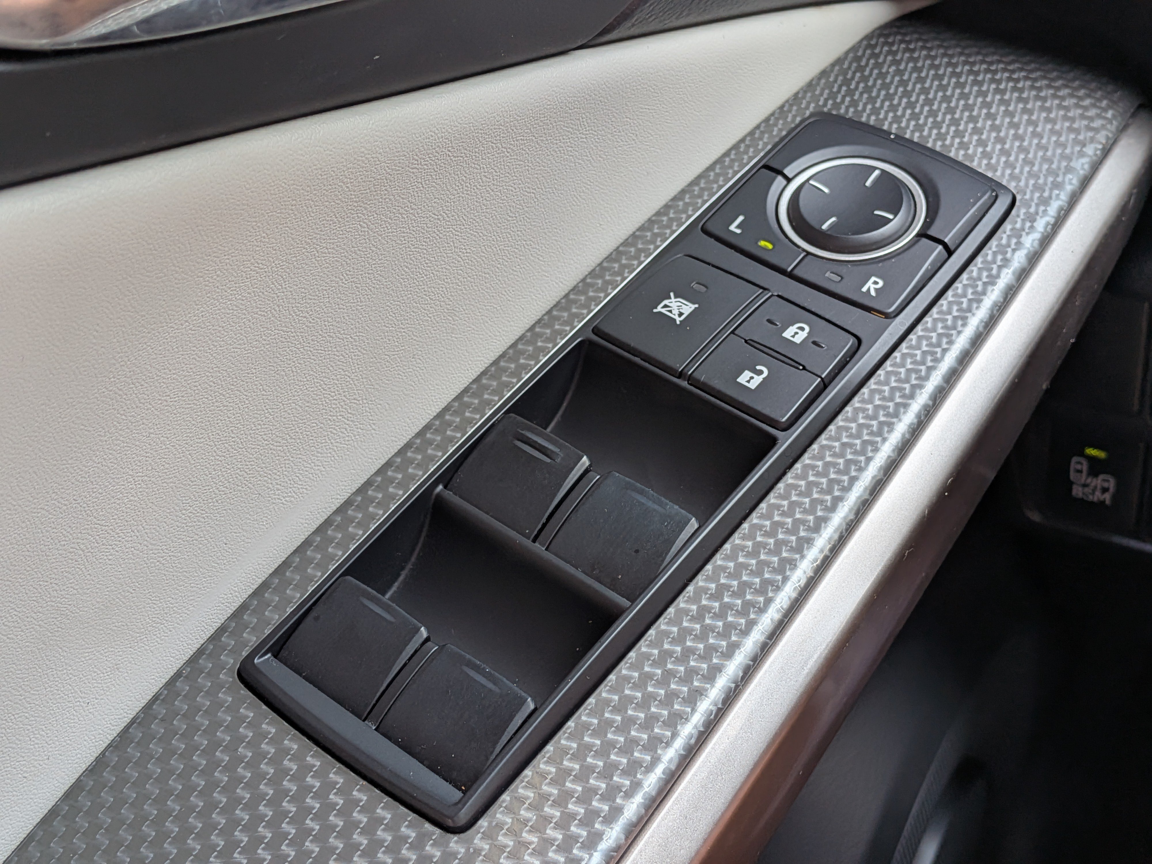 Used 2016 Lexus IS 350 AWD w/ F Sport Package image 21