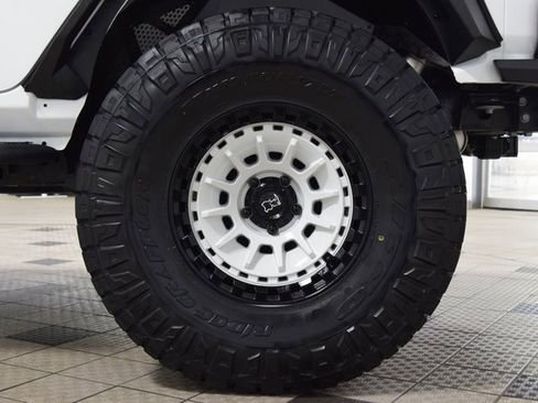 Used 2024 Jeep Wrangler Unlimited Rubicon image 27