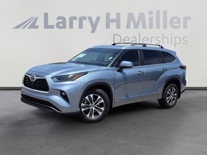 Used 2023 Toyota Highlander XLE