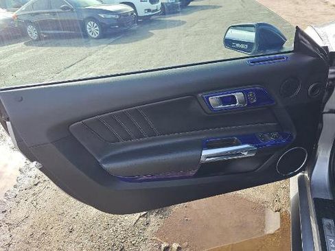 Used 2022 Ford Mustang Premium image 9