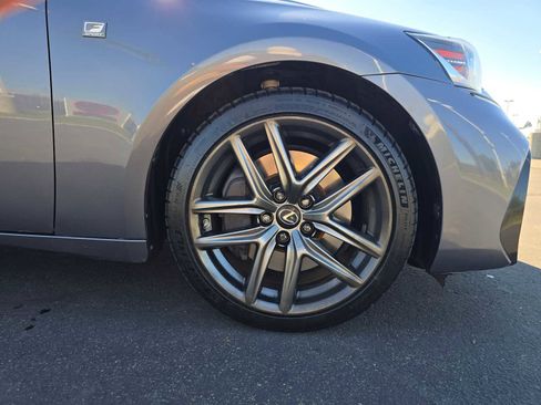 Used 2017 Lexus IS 200t image 9