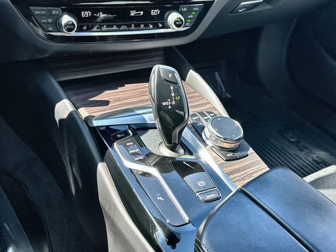 Used 2022 BMW 530i 530i w/ Premium Package image 23